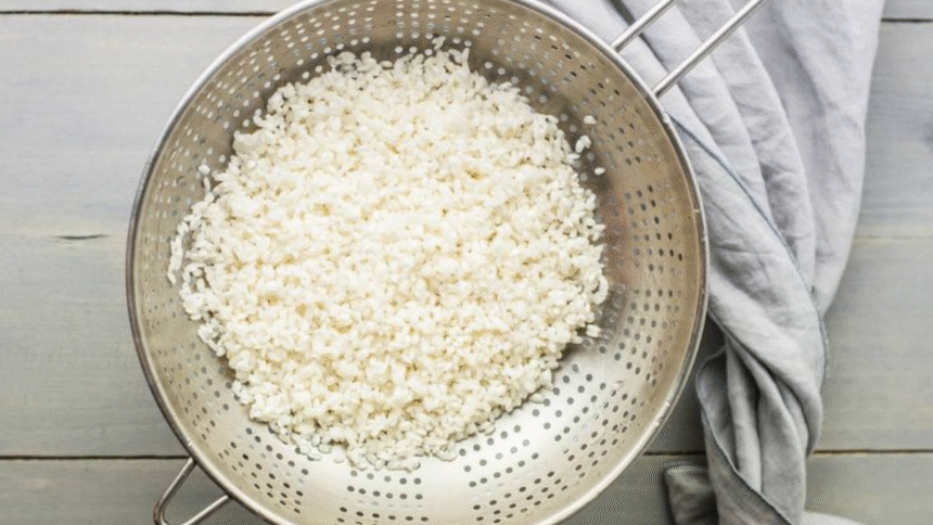 क्या बासी चावल खाना सुरक्षित है? आयुर्वेद और विज्ञान की राय में जानें सच्चाई!