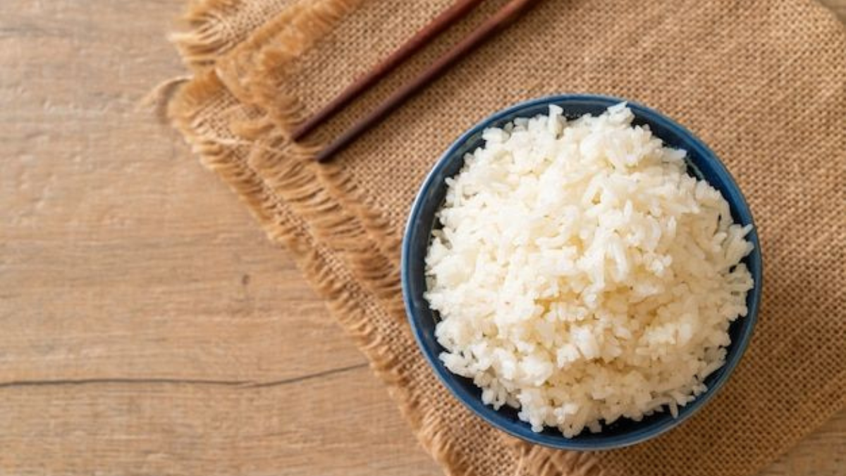 क्या बासी चावल खाना सुरक्षित है? आयुर्वेद और विज्ञान की राय में जानें सच्चाई!