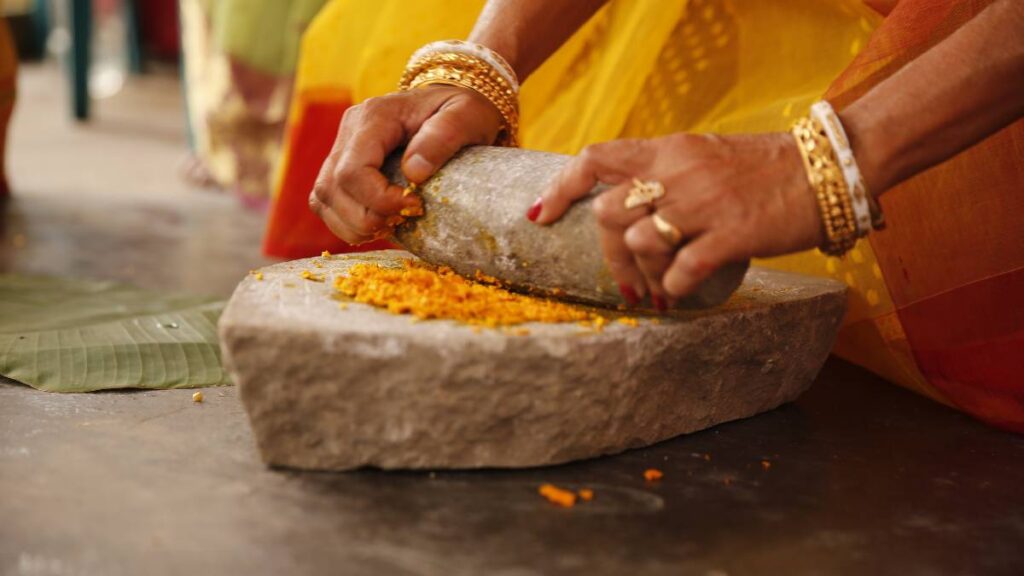 हल्दी के 10 चमत्कारी फायदे